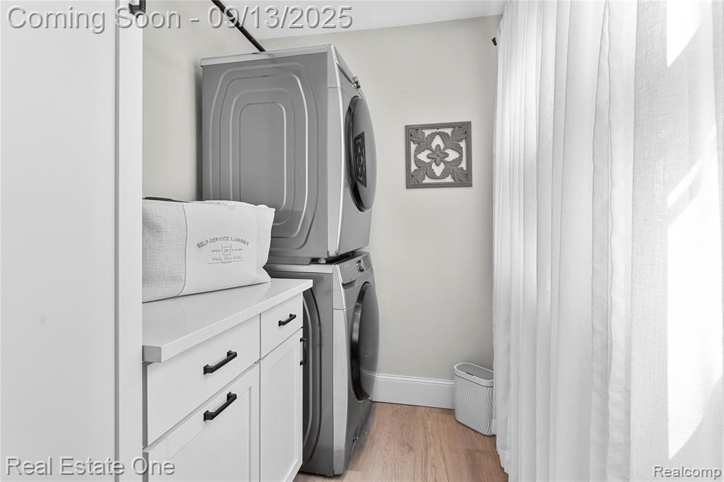 9175 Byromar Lane, Grosse Ile, MI 48138 — Photo 29