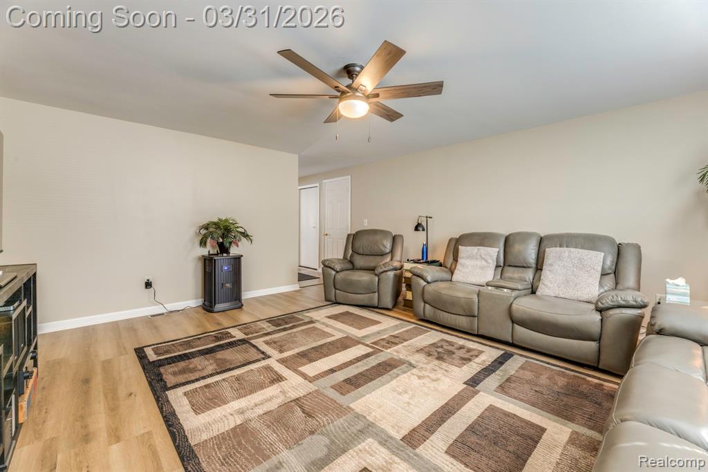 3264 Lake Drive, Fort Gratiot, MI 48059 — Photo 9