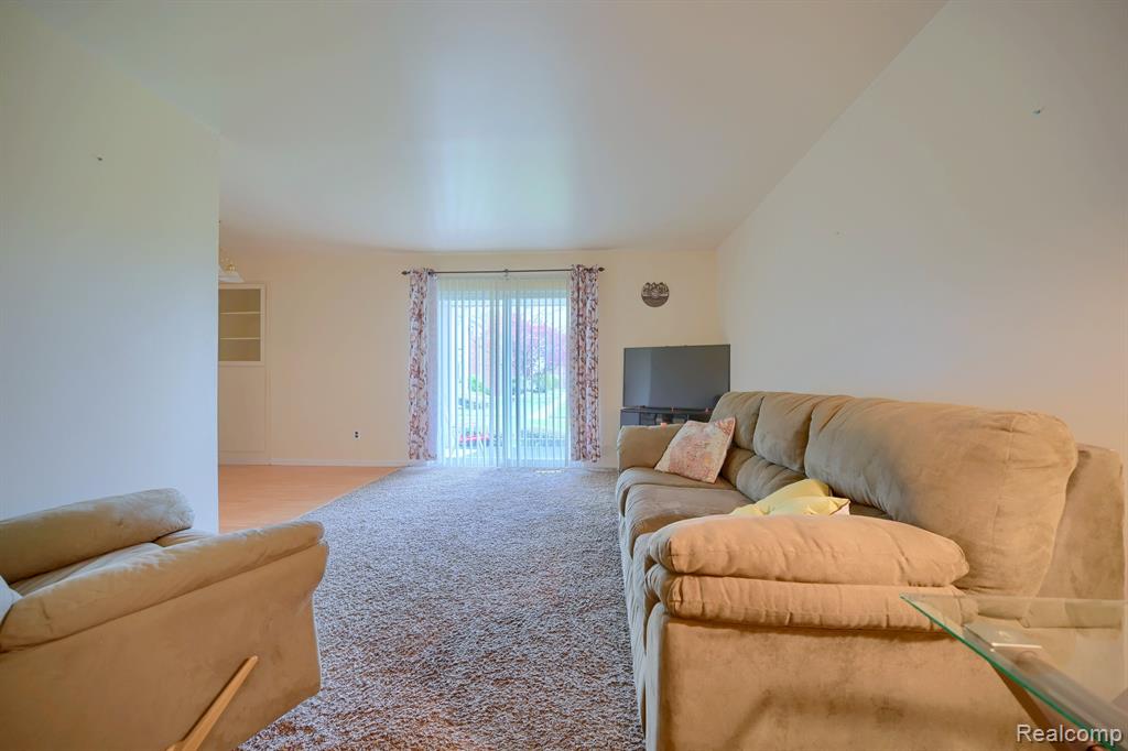 1891 BALDWIN Drive, 2, Trenton, MI 48183 — Photo 5