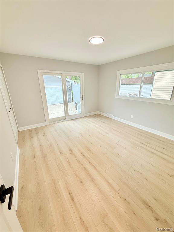 21805 Downing Street, Saint Clair Shores, MI 48080 — Photo 23