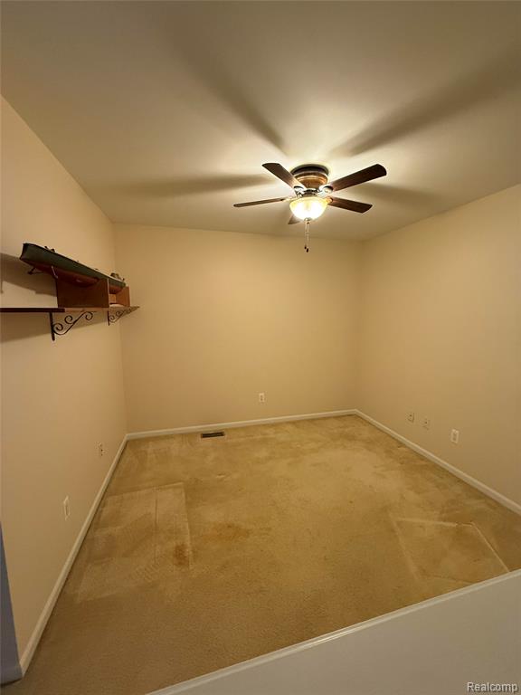 21629 Knights Lane, Trenton, MI 48183 — Photo 42