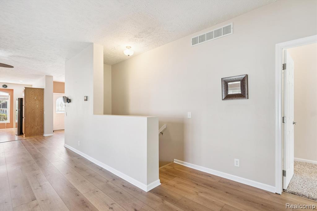 7075 Kings Way, Flushing, MI 48433 — Photo 13