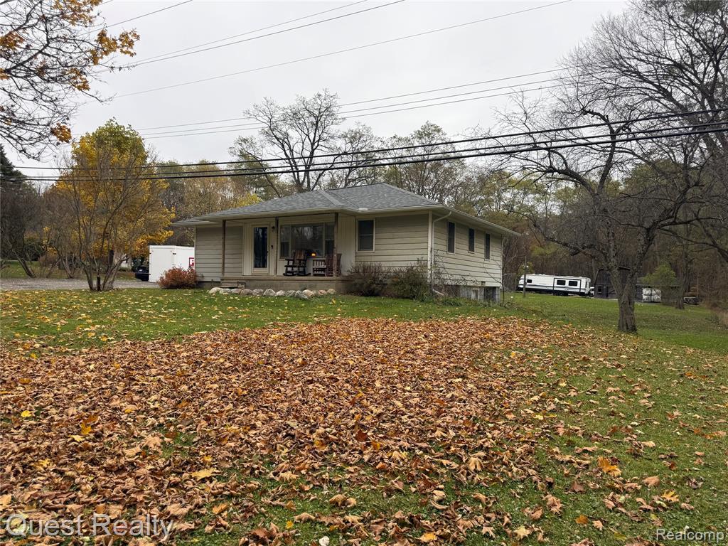 8030 Reese Road, Clarkston, MI 48348 — Photo 2