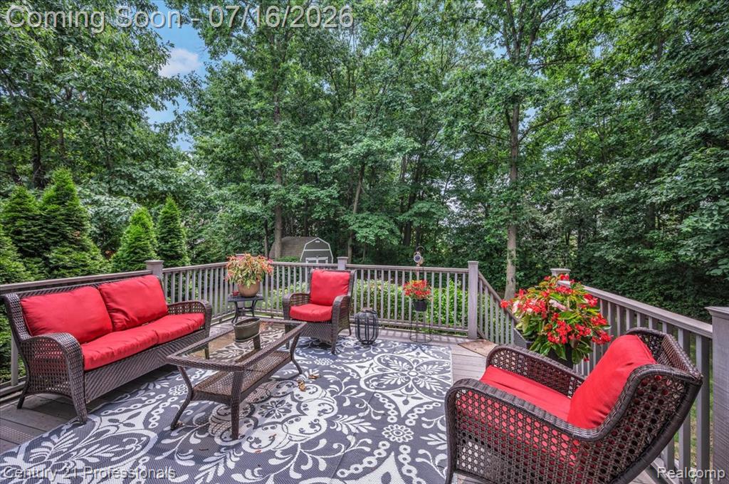 7520 Paradise Drive, Grand Blanc, MI 48439 — Photo 14