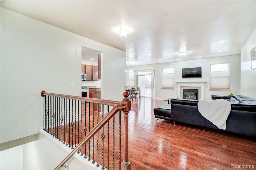 2247 PALMETTO, Commerce Twp, MI 48382 — Photo 4