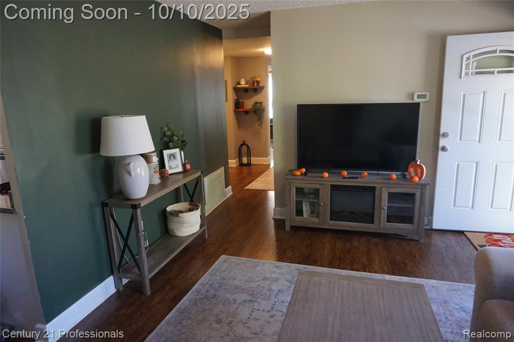 3657 Coleport Street, Orion, MI — Photo 4