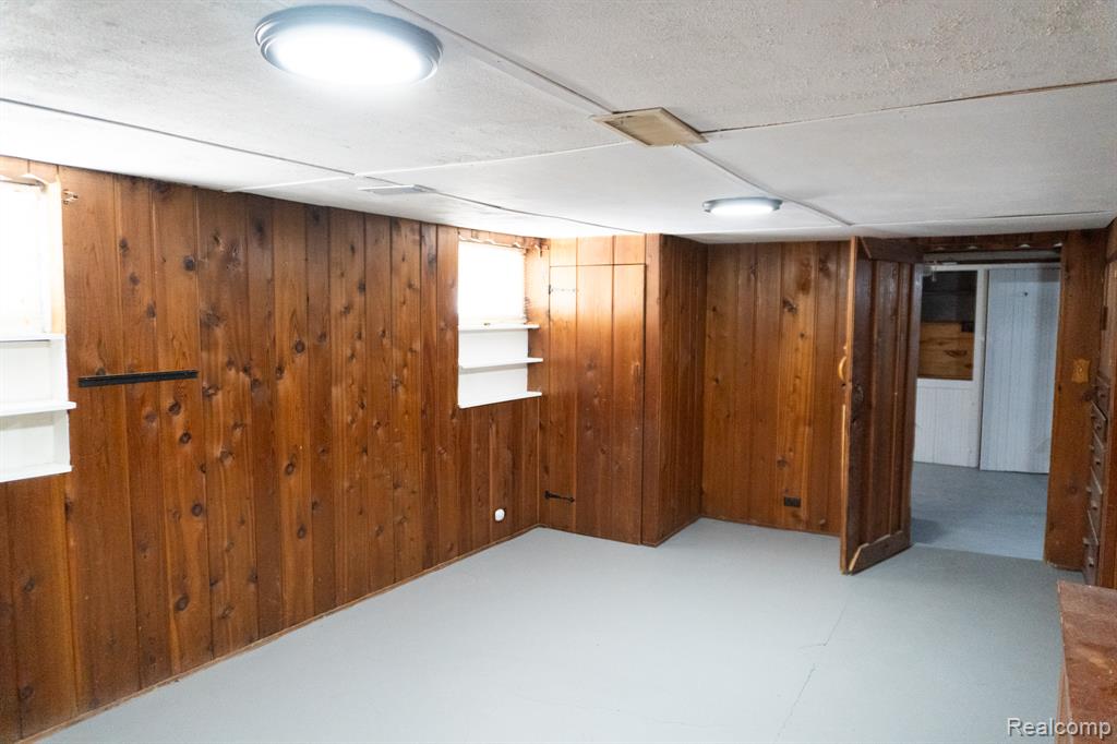 825 Frank Street, Flint, MI 48504 — Photo 36