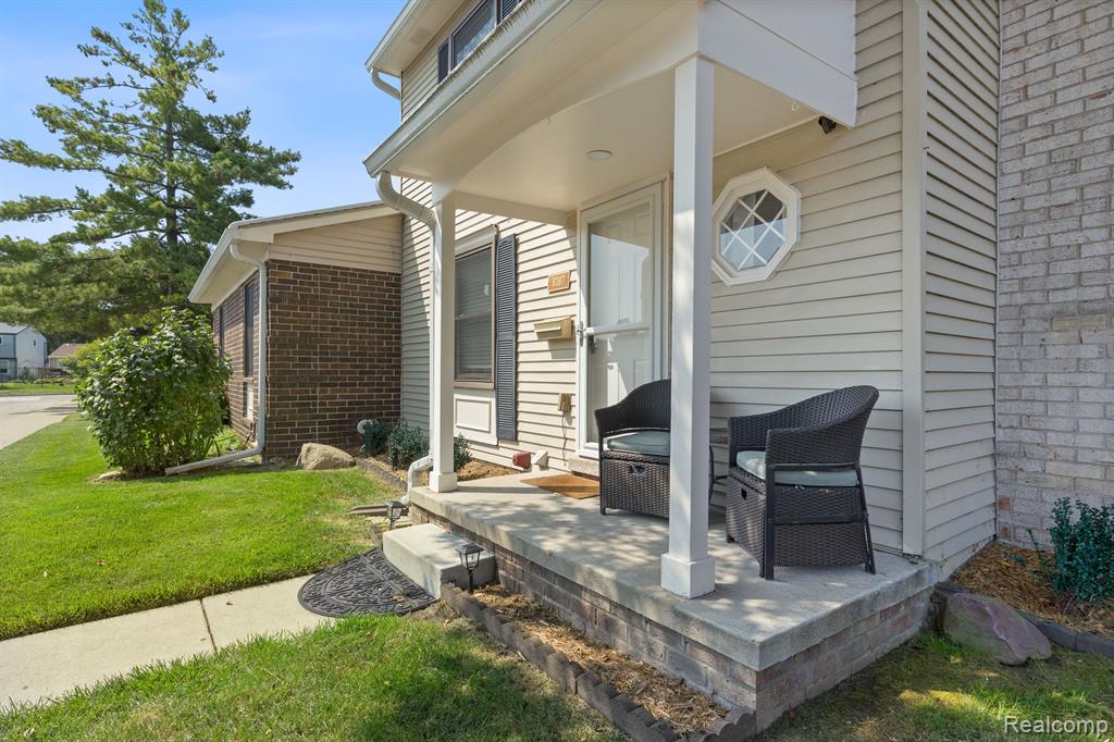 8387 LAKEVIEW Court, Ypsilanti, MI 48198 — Photo 28