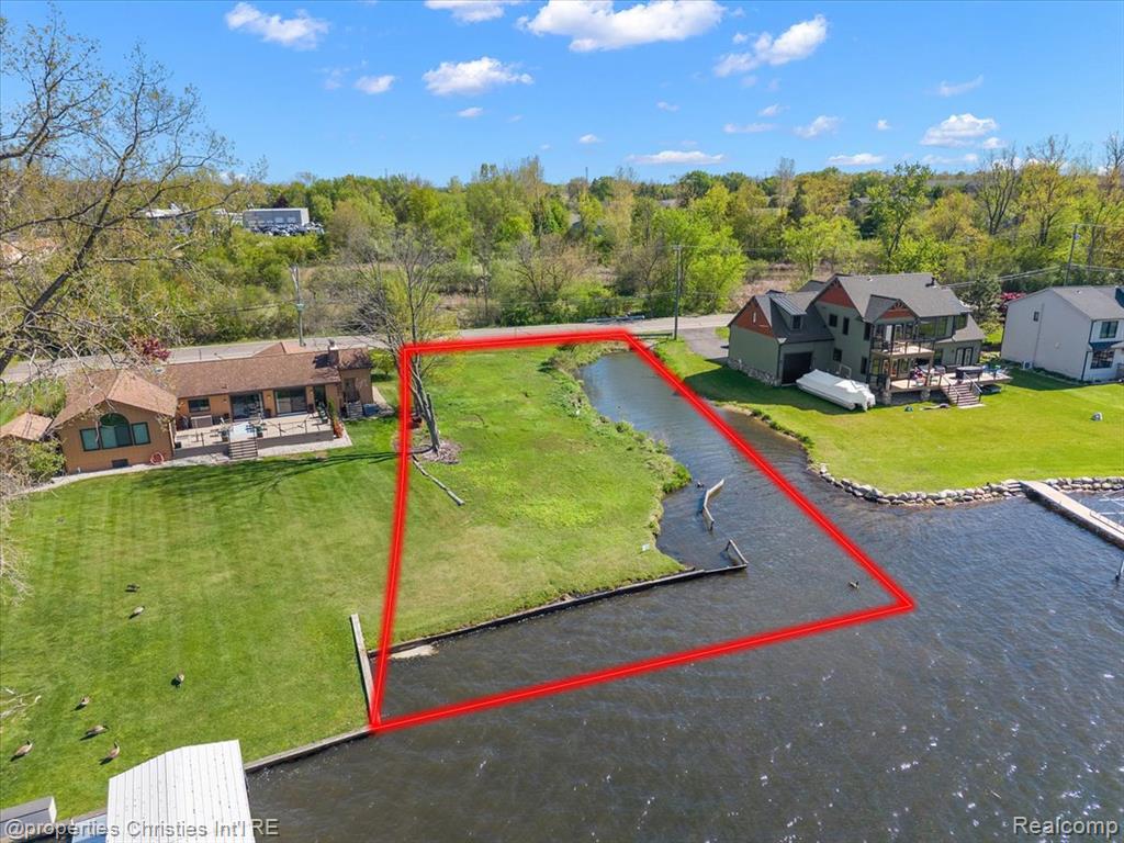 188 Wolverine Drive, Wolverine Lake, MI 48390 — Photo 6
