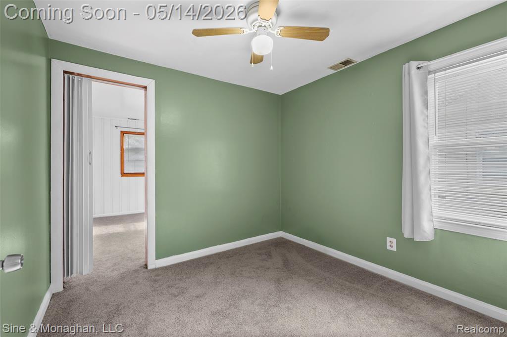 49 E Madge Avenue, Hazel Park, MI 48030 — Photo 16