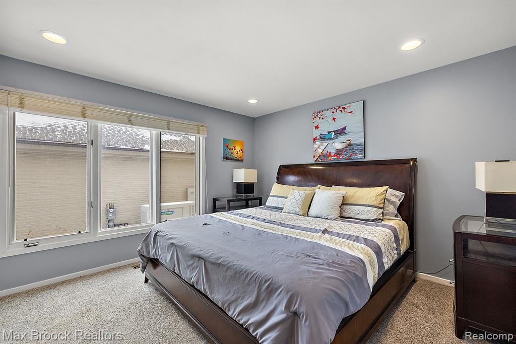 3540 Erie Drive, Orchard Lake Village, MI 48324 — Photo 13