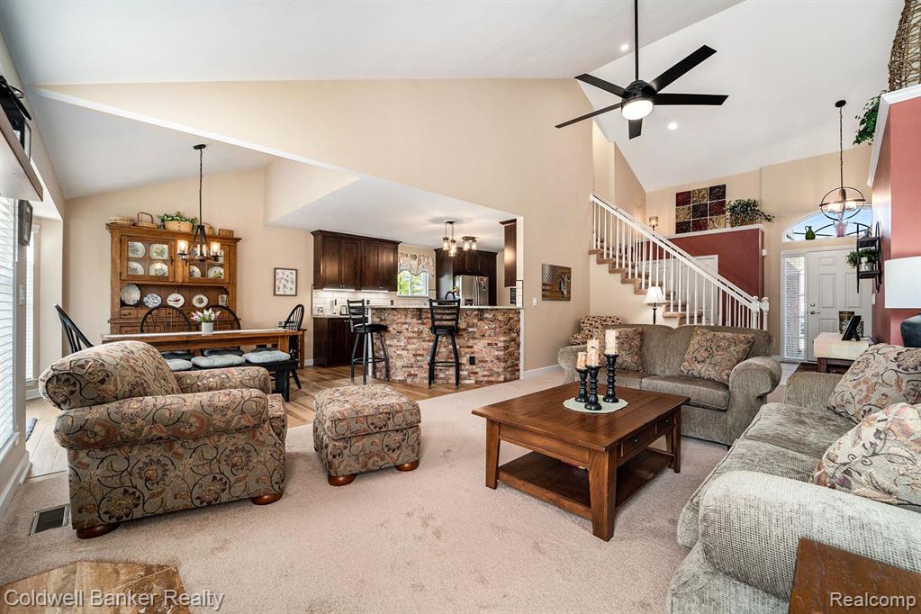 1360 Gloucester Court, Commerce Twp, MI 48390 — Photo 3