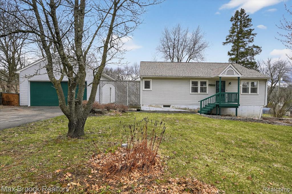 5001 Sylvanview Drive, Clarkston, MI 48348 — Photo 9