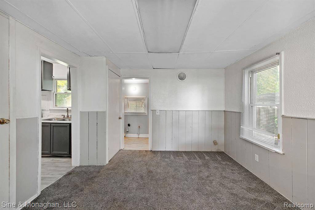 8436 CHAPP Avenue, Warren, MI 48089 — Photo 5
