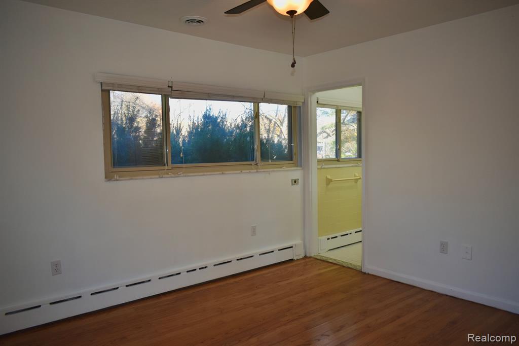 460 N EVANSDALE Drive, Bloomfield Hills, MI 48304 — Photo 22