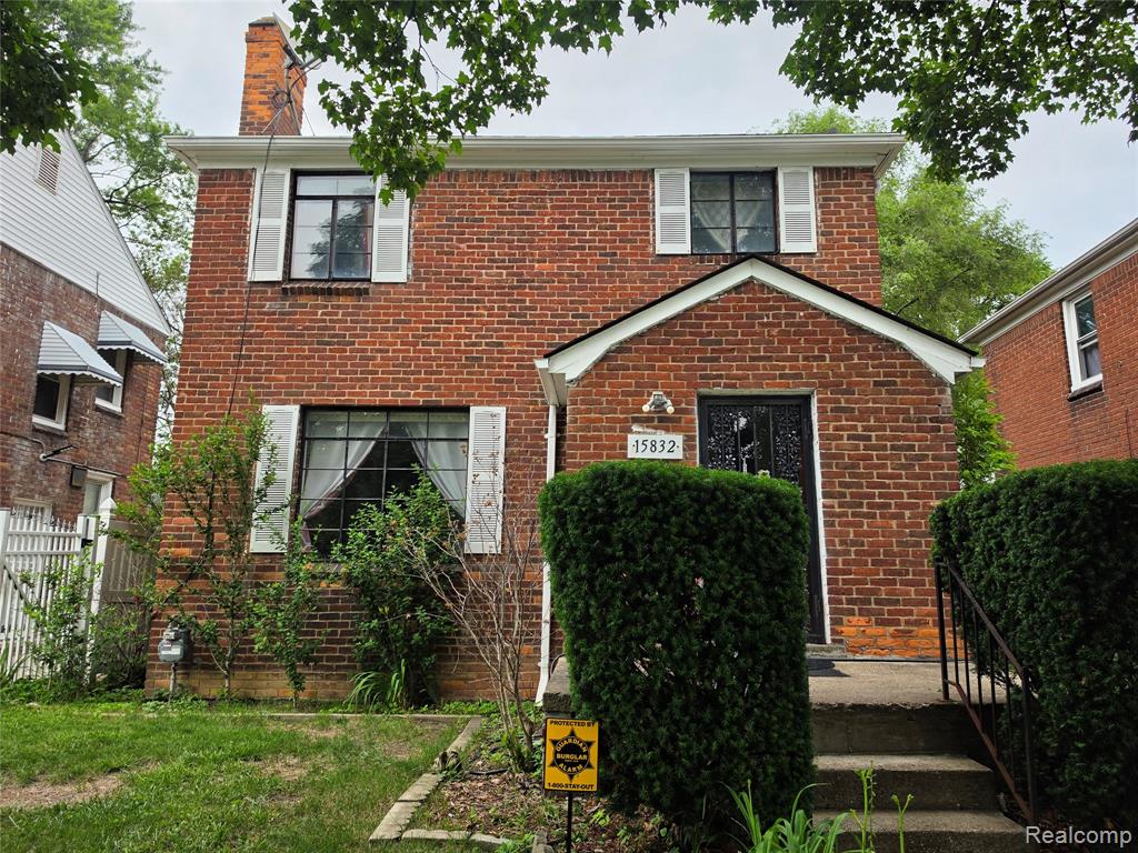 15832 Griggs Street - Photo 2
