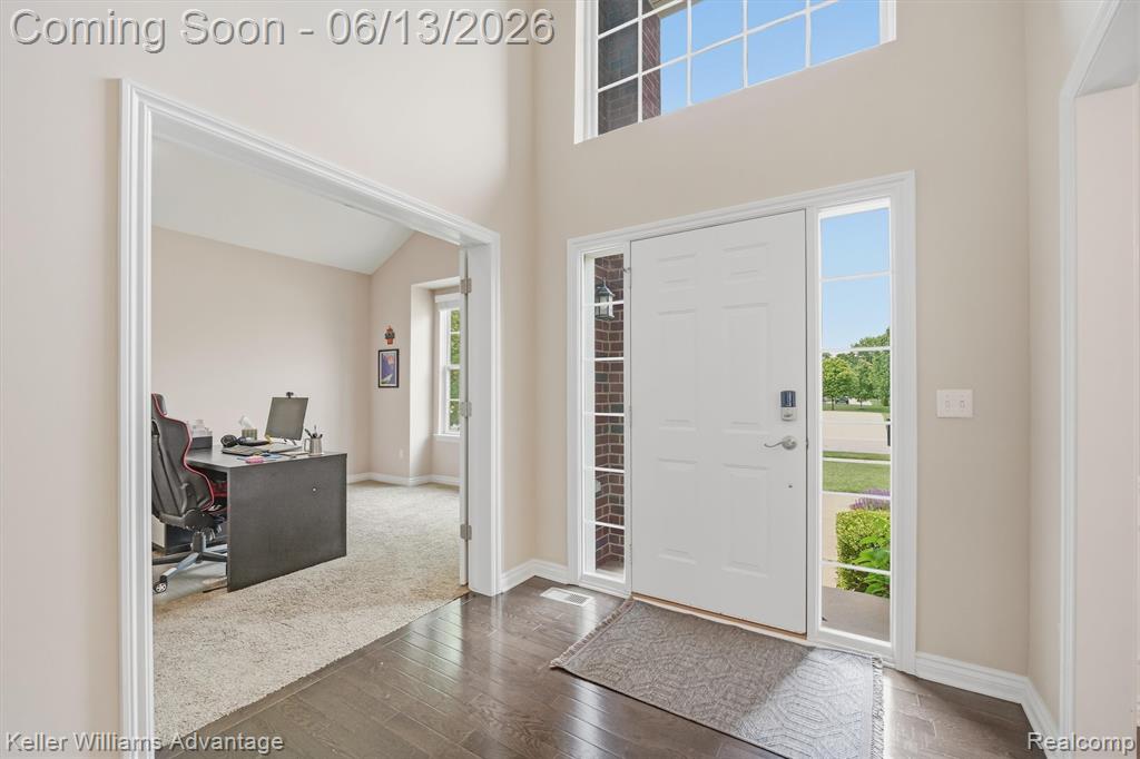 23740 Stoneleigh Drive, South Lyon, MI 48178 — Photo 10