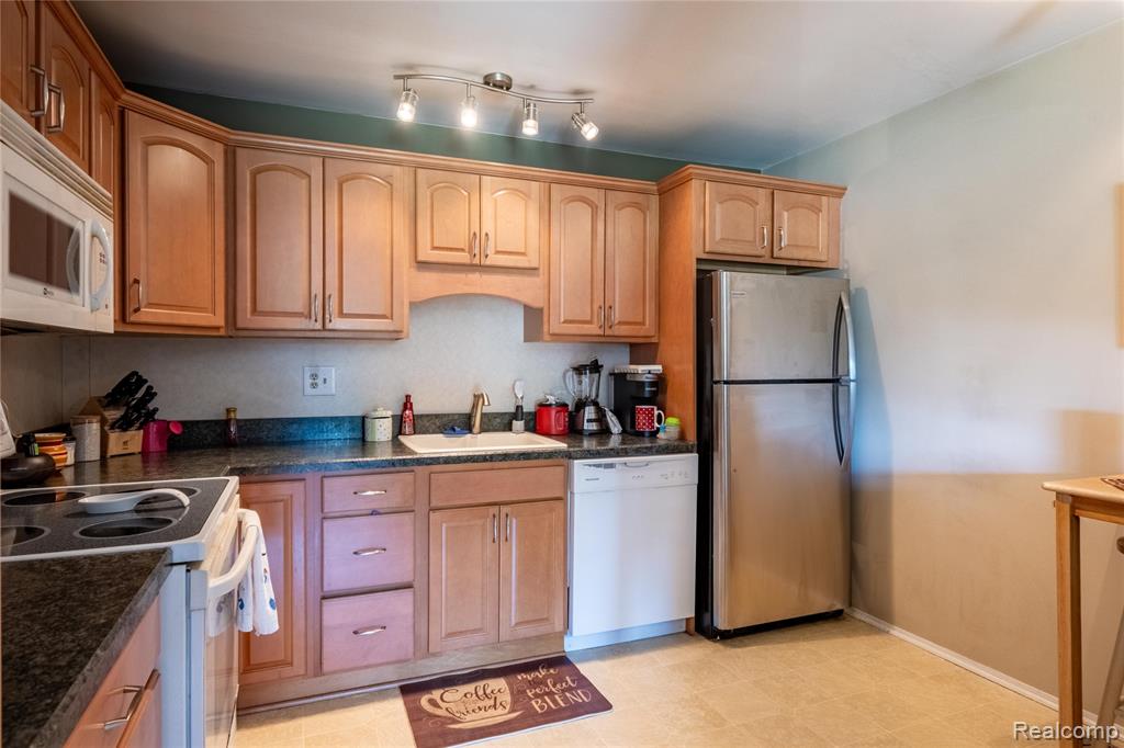 3995 River Road, East China, MI — Photo 13