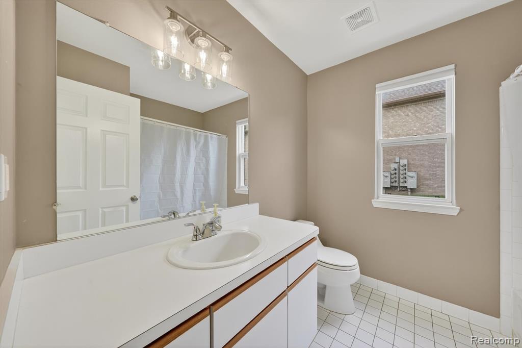 44393 Sunnyside Drive, 38, Sterling Heights, MI 48313 — Photo 20