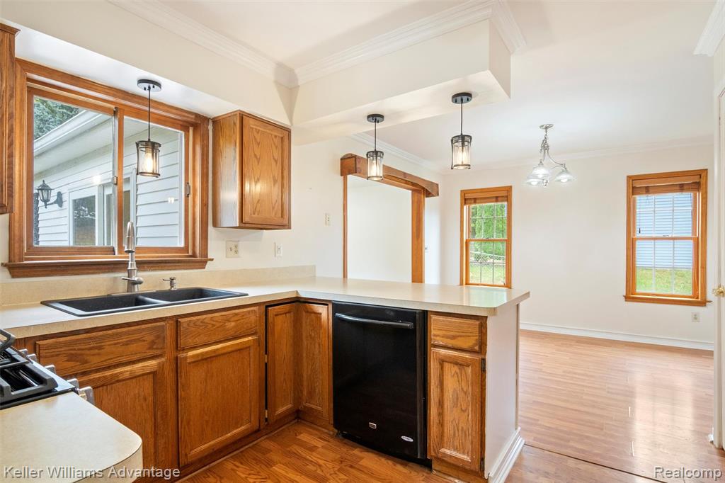 60422 Lamplighter Drive, New Hudson, MI 48165 — Photo 10