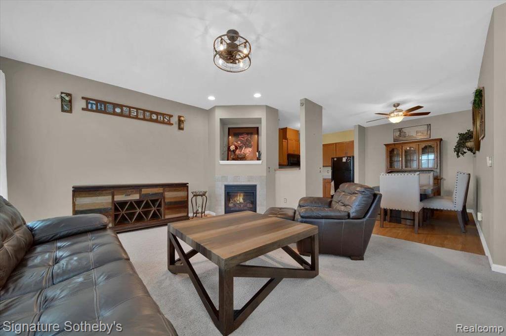 649 VINEWOOD Street, Wyandotte, MI 48192 — Photo 5