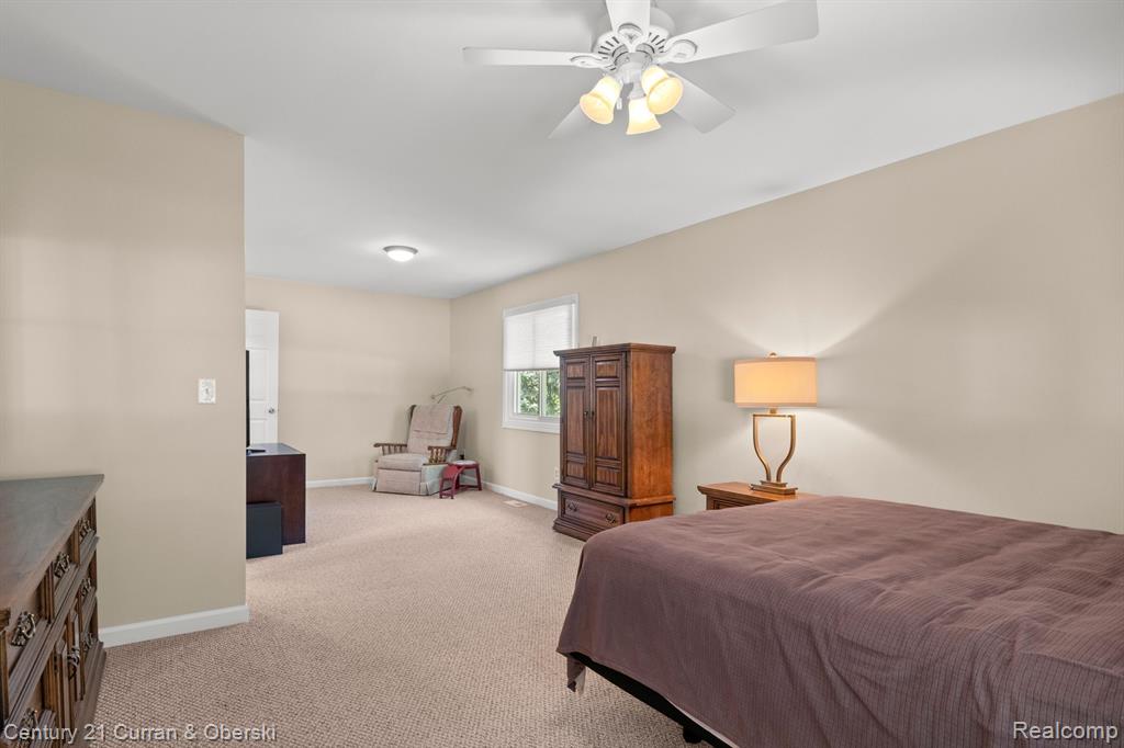 8821 NORTHAMPTON Drive, Plymouth, MI 48170 — Photo 37