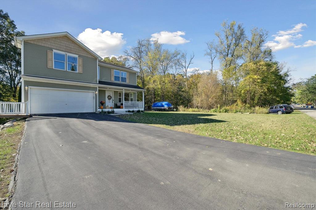 490 CLAYBURN Boulevard, Waterford, MI 48327 — Photo 43