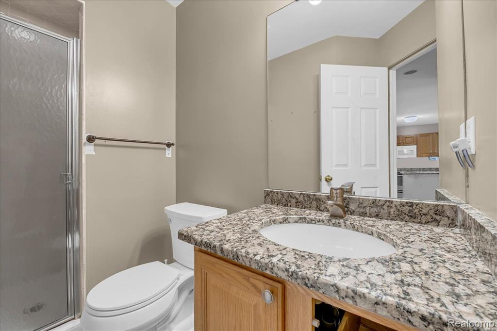 824 N Beech Daly Road, Dearborn Heights, MI 48127 — Photo 26