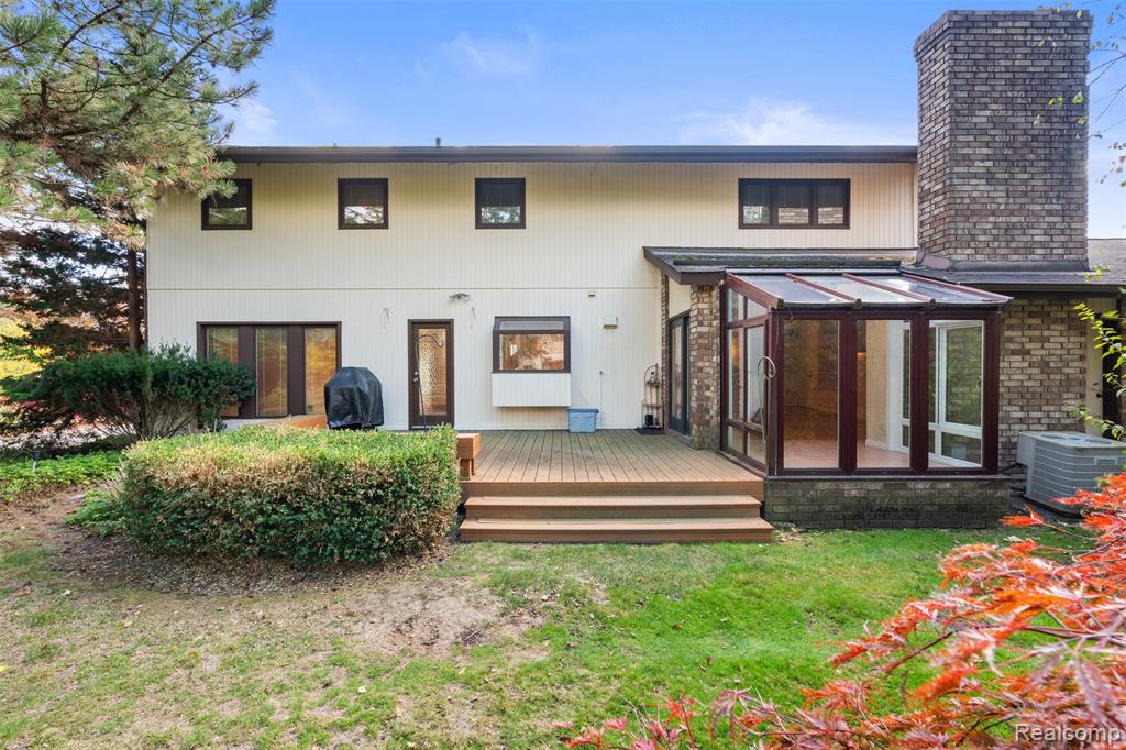 4724 Tara Court, West Bloomfield, MI 48323 — Photo 42