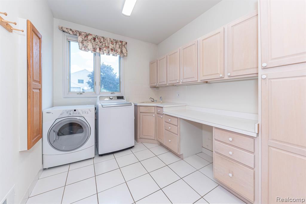 5003 HICKORY POINTE Drive, Orchard Lake Village, MI 48323 — Photo 51
