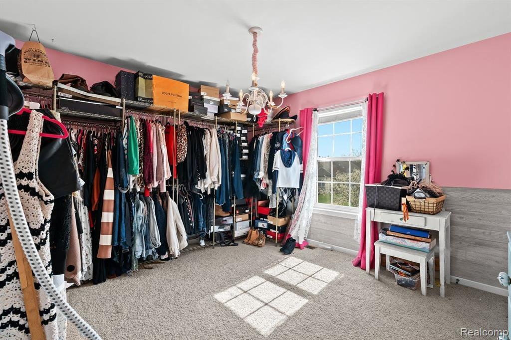 469 RIDGEWOOD Drive S, Ortonville, MI 48462 — Photo 33