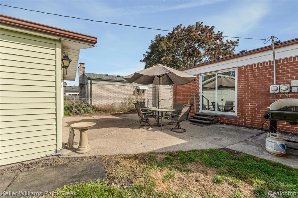 8273 Independence Drive, Sterling Heights, MI 48313 — Photo 30