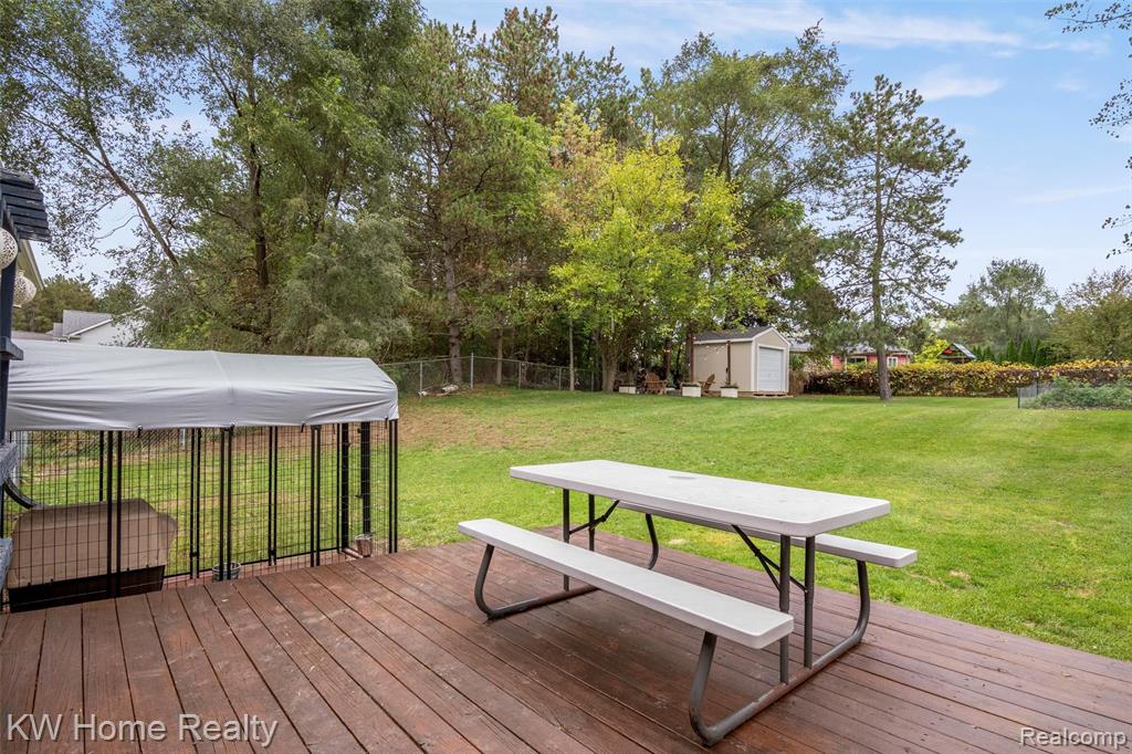 500 Clearwater Drive, Perry, MI 48872 — Photo 47
