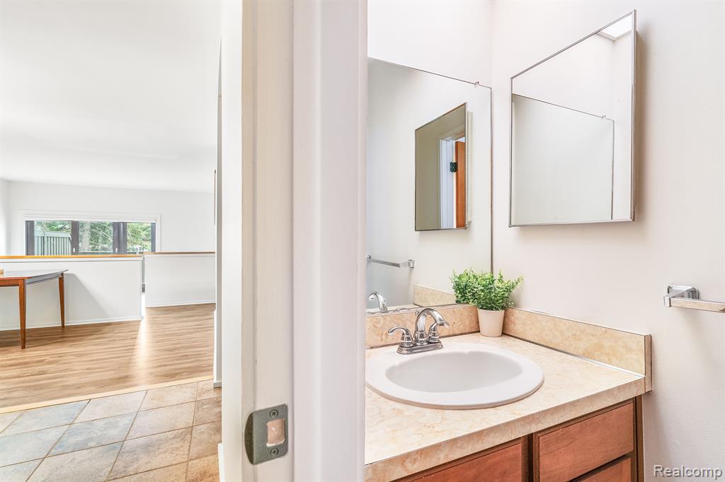 2109 PAULINE CT, Ann Arbor, MI 48103 — Photo 6