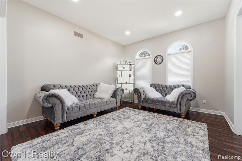 48280 Gladstone Road, Canton, MI 48188 — Photo 10