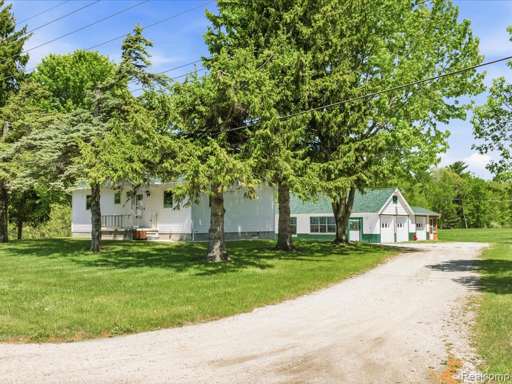 2482 Range Road, Port Huron, MI 48060 — Photo 26