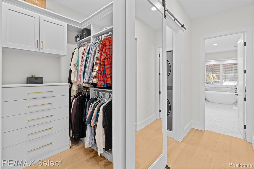 2208 Grove Park Road, Fenton, MI, 48430