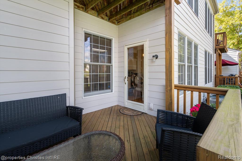 39510 Edgewater Drive, 100, Northville, MI 48168 — Photo 38