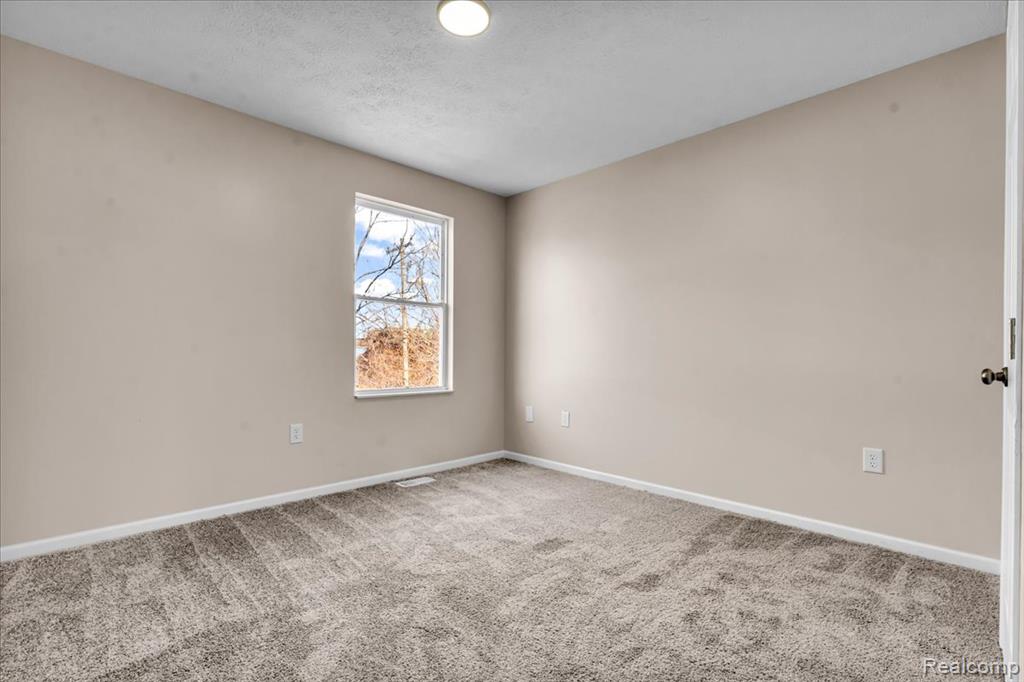 7658 Desoto Street, Detroit, MI 48238 — Photo 11