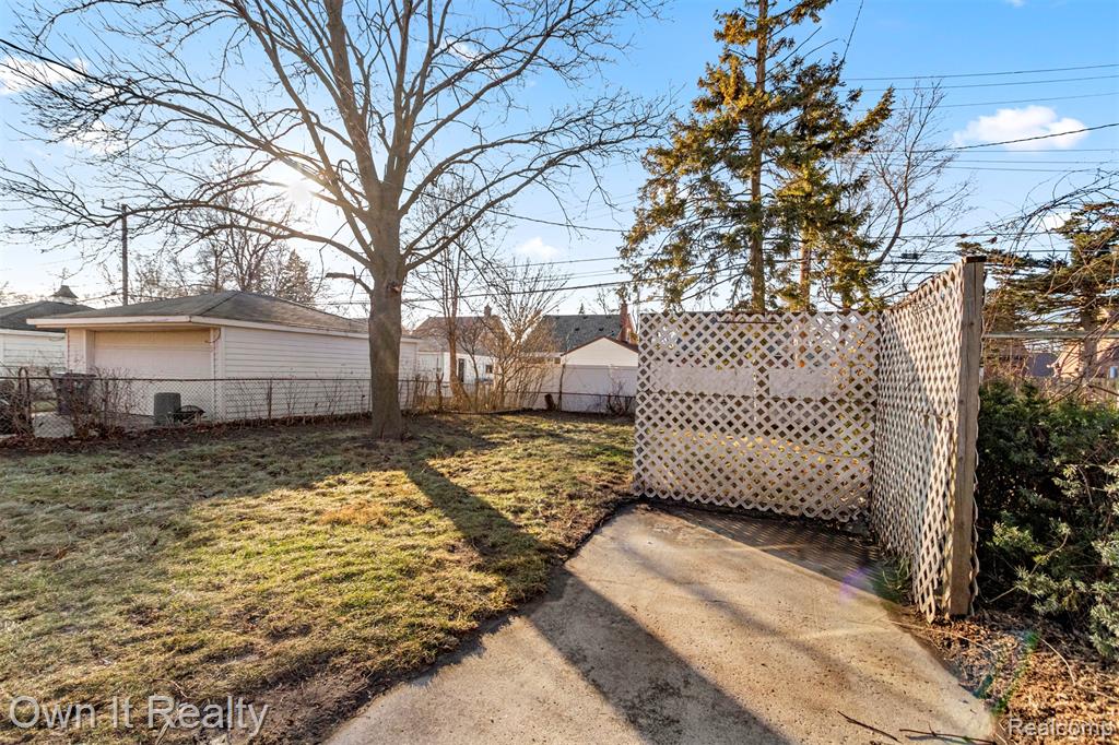 9183 Fenton Avenue, Redford, MI 48239 — Photo 25