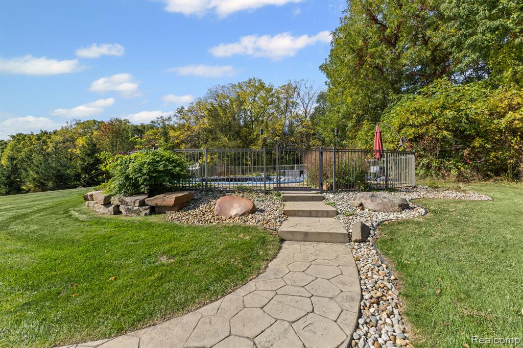 7391 Denali Drive, White Lake, MI 48383 — Photo 24