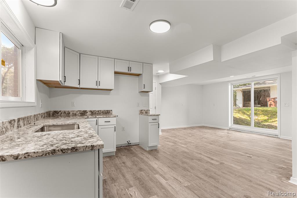 23566 Candace Drive, Rockwood, MI — Photo 10