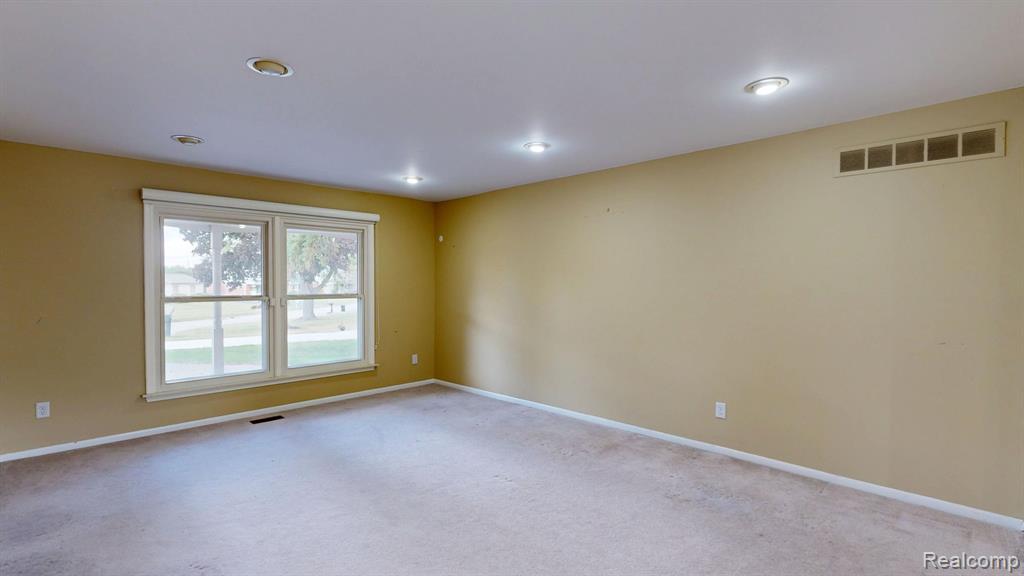 4185 Pinehurst Court, West Bloomfield, MI — Photo 24