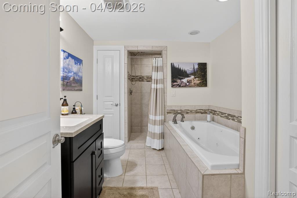 341 Ridgewood Road, Rochester, MI 48306 — Photo 52