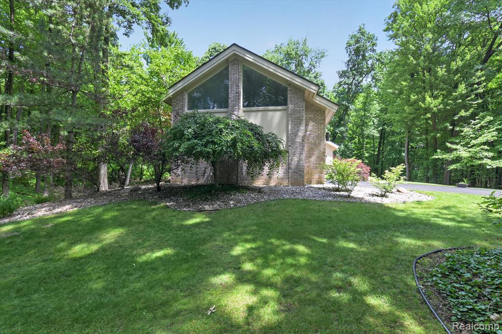 5388 Hartland Road, Fenton, MI 48430 — Photo 52