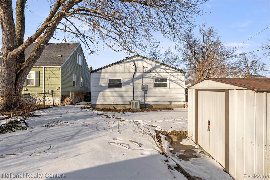 457 Stewart Avenue, Lincoln Park, MI 48146 — Photo 27