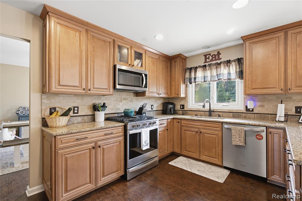 1817 Deer View Court, Howell, MI 48843 — Photo 25
