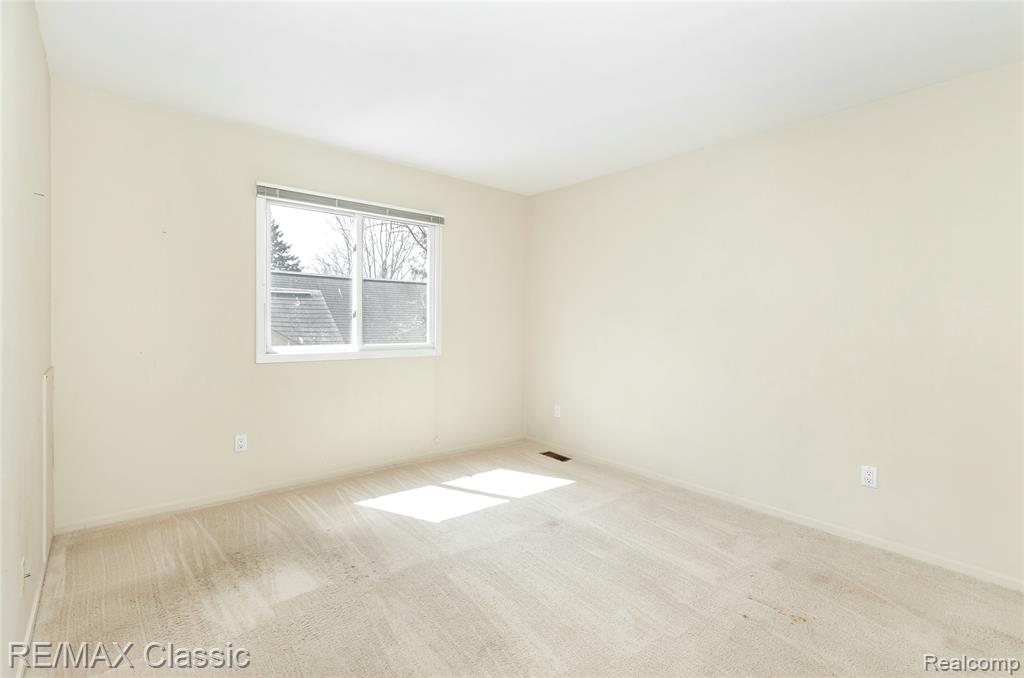 4860 Pelican Way, West Bloomfield, MI 48323 — Photo 36