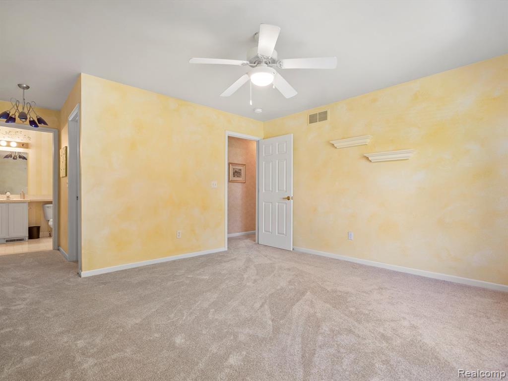 46311 BENTLEY Circle W, 51, Macomb, MI 48044 — Photo 12