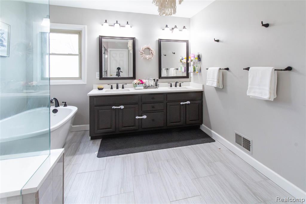 41240 Clermont Avenue, Novi, MI — Photo 40